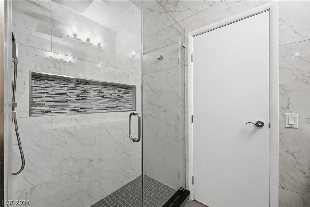 2816 Klondike, Las Vegas, NV 89117