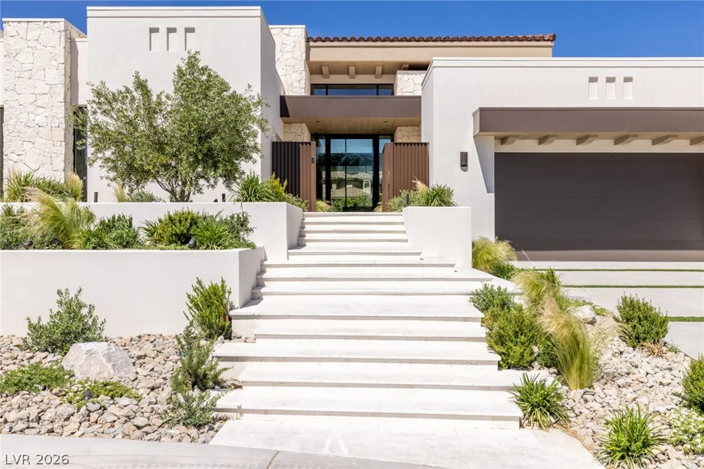 24 Pebble Hills, Las Vegas, NV 89141