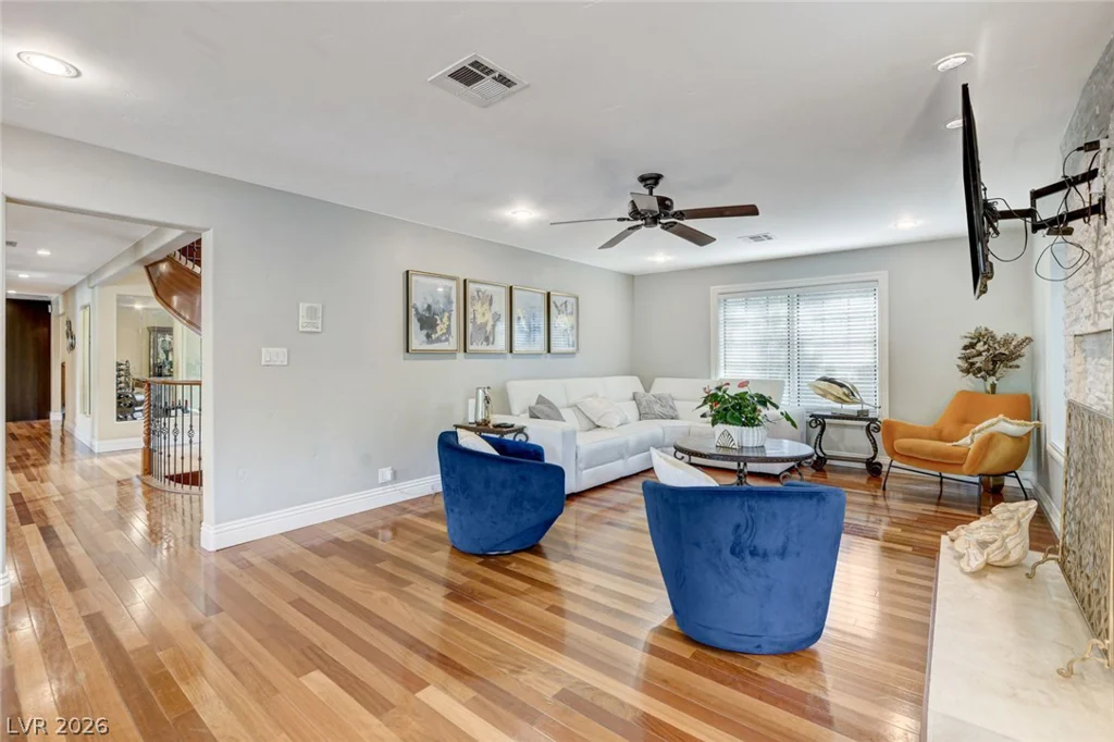 7001 Alamitos, Las Vegas, NV 89120