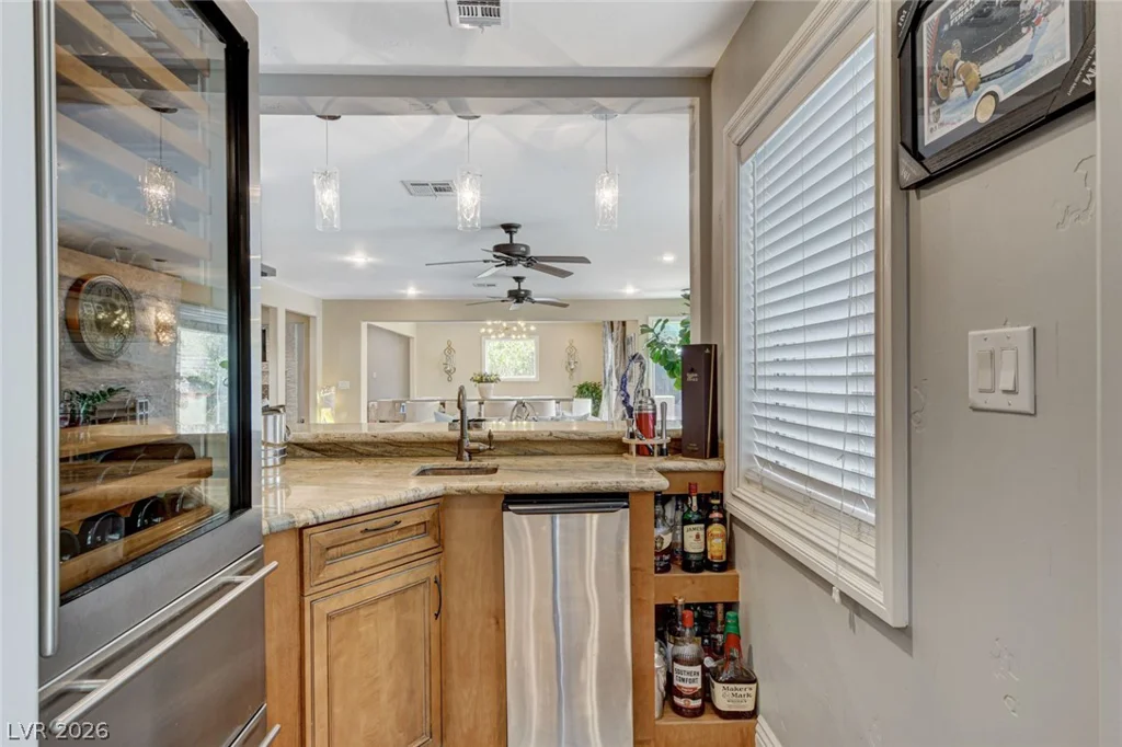 7001 Alamitos, Las Vegas, NV 89120