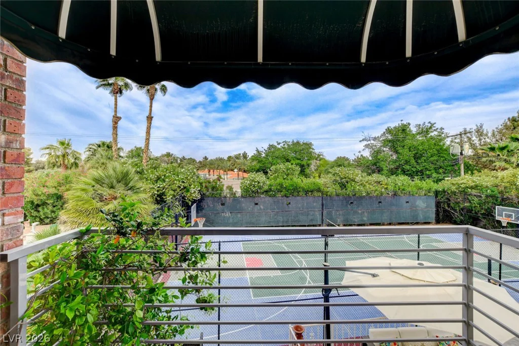 7001 Alamitos, Las Vegas, NV 89120