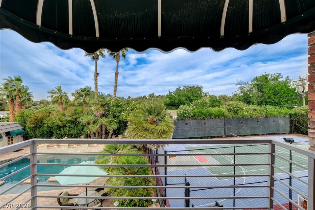 7001 Alamitos, Las Vegas, NV 89120