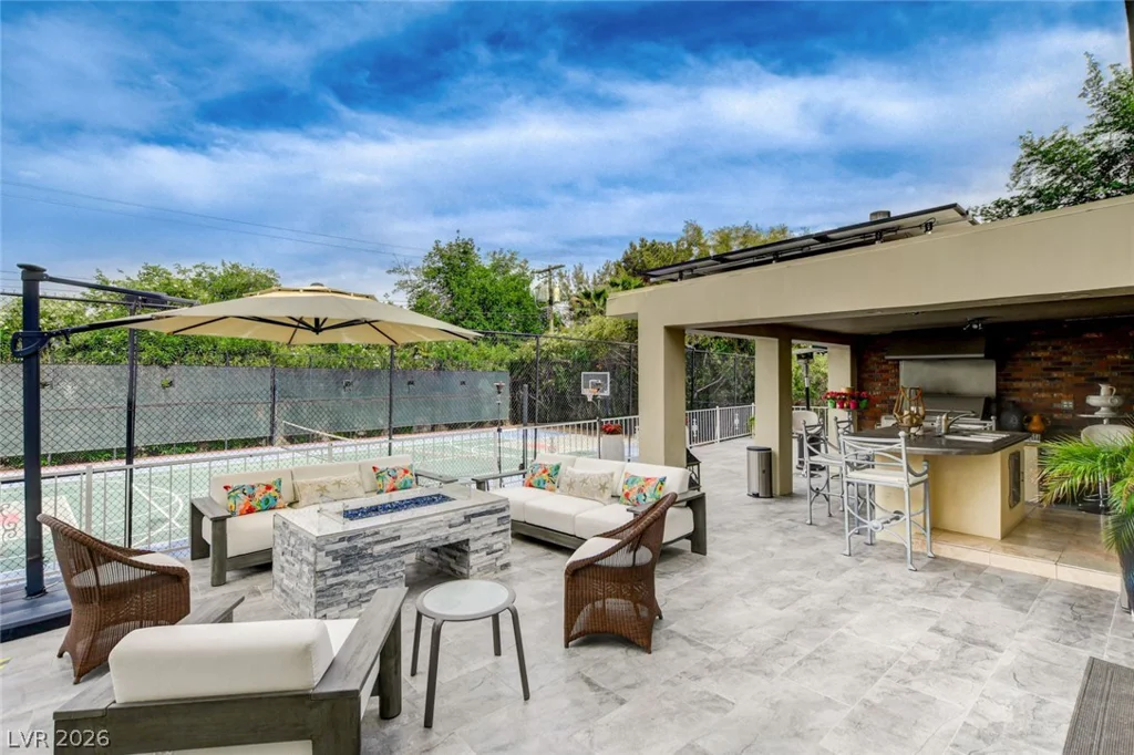 7001 Alamitos, Las Vegas, NV 89120