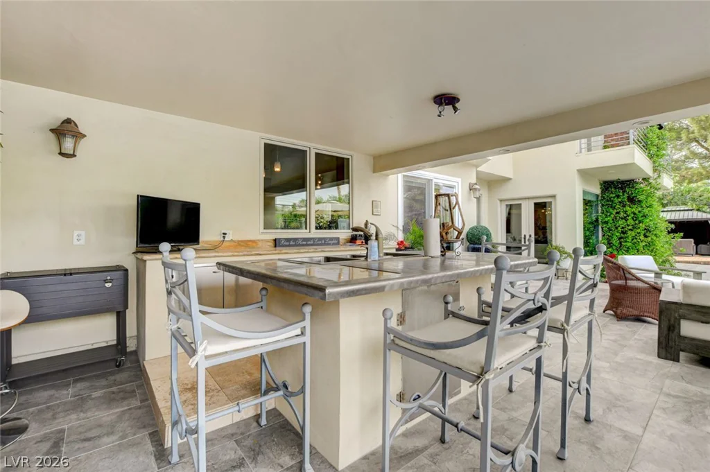 7001 Alamitos, Las Vegas, NV 89120