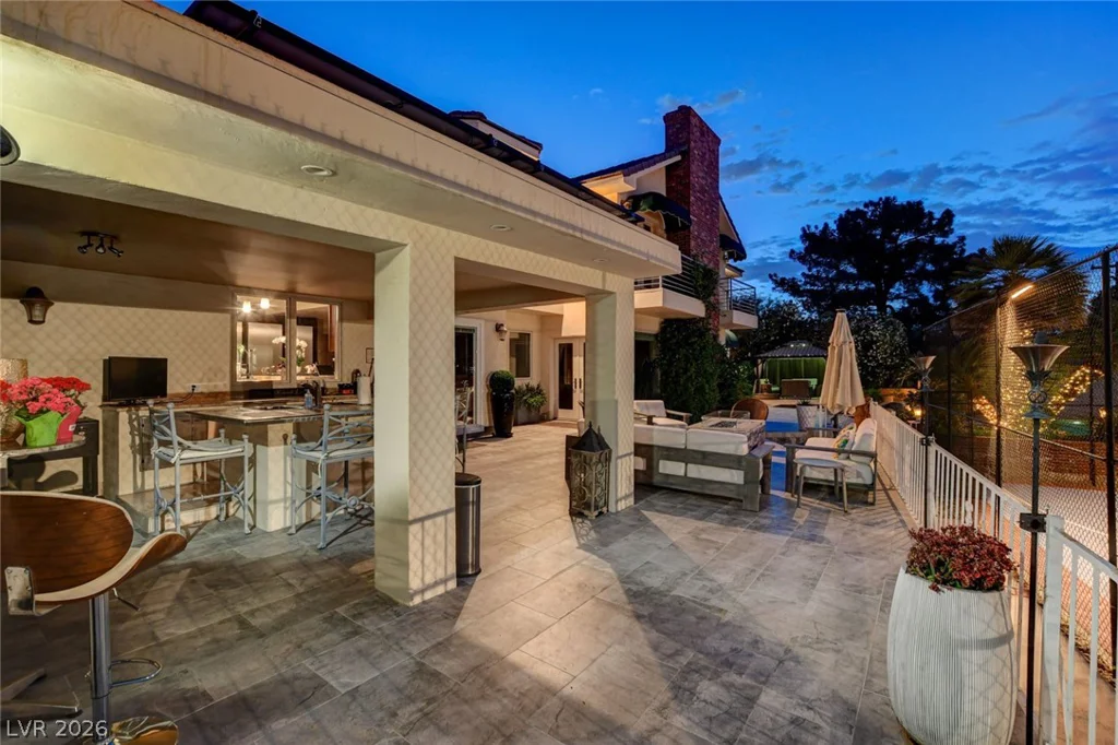 7001 Alamitos, Las Vegas, NV 89120