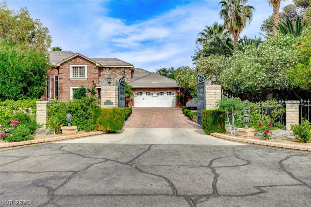 7001 Alamitos, Las Vegas, NV 89120