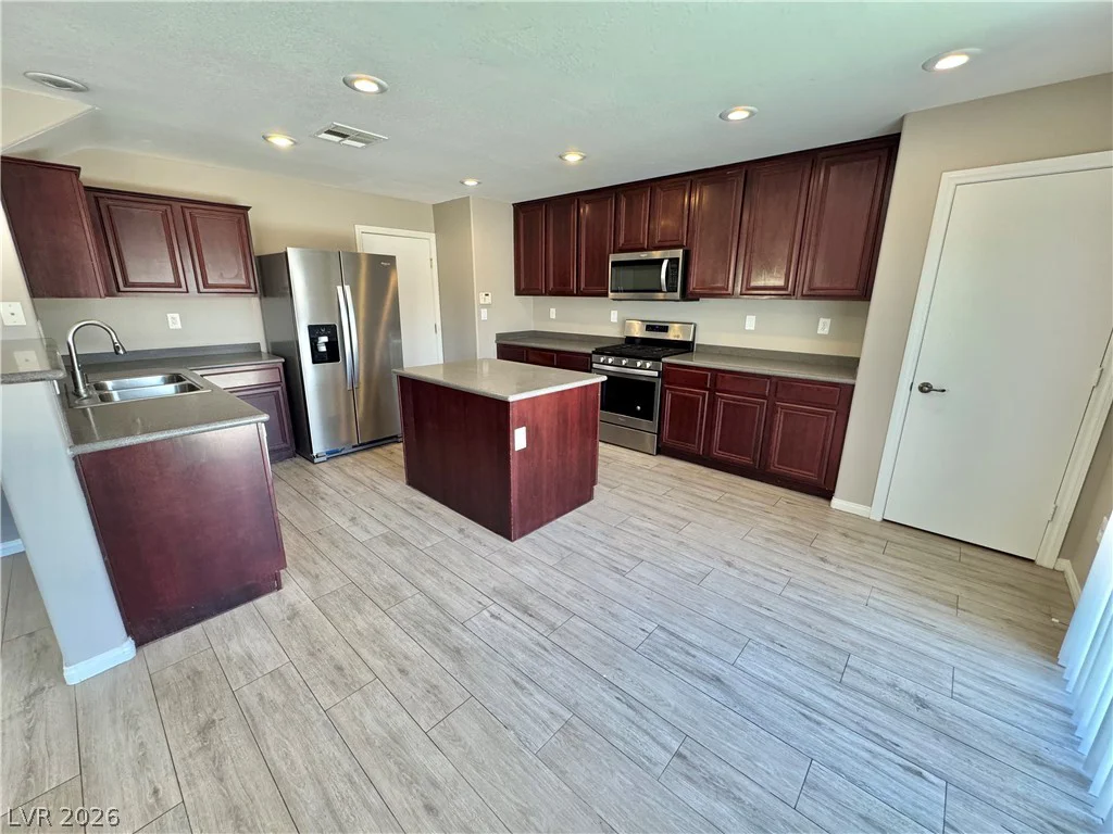 104 Palatial Pines, North Las Vegas, NV 89031