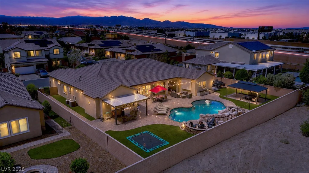 3922 Jacob Lake, Las Vegas, NV 89118