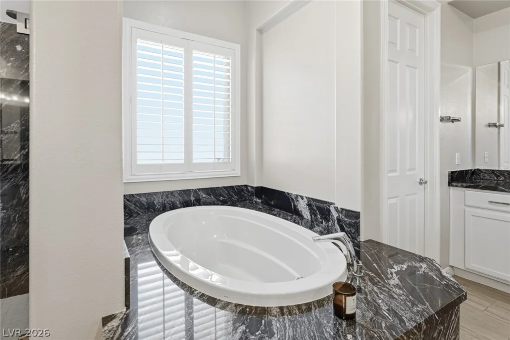 3922 Jacob Lake, Las Vegas, NV 89118