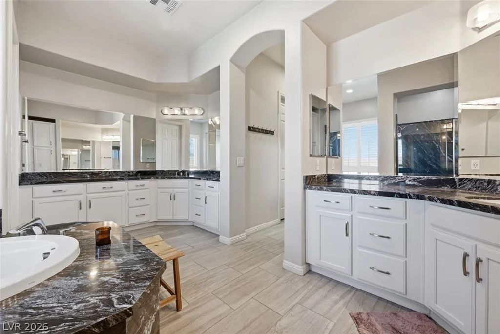 3922 Jacob Lake, Las Vegas, NV 89118