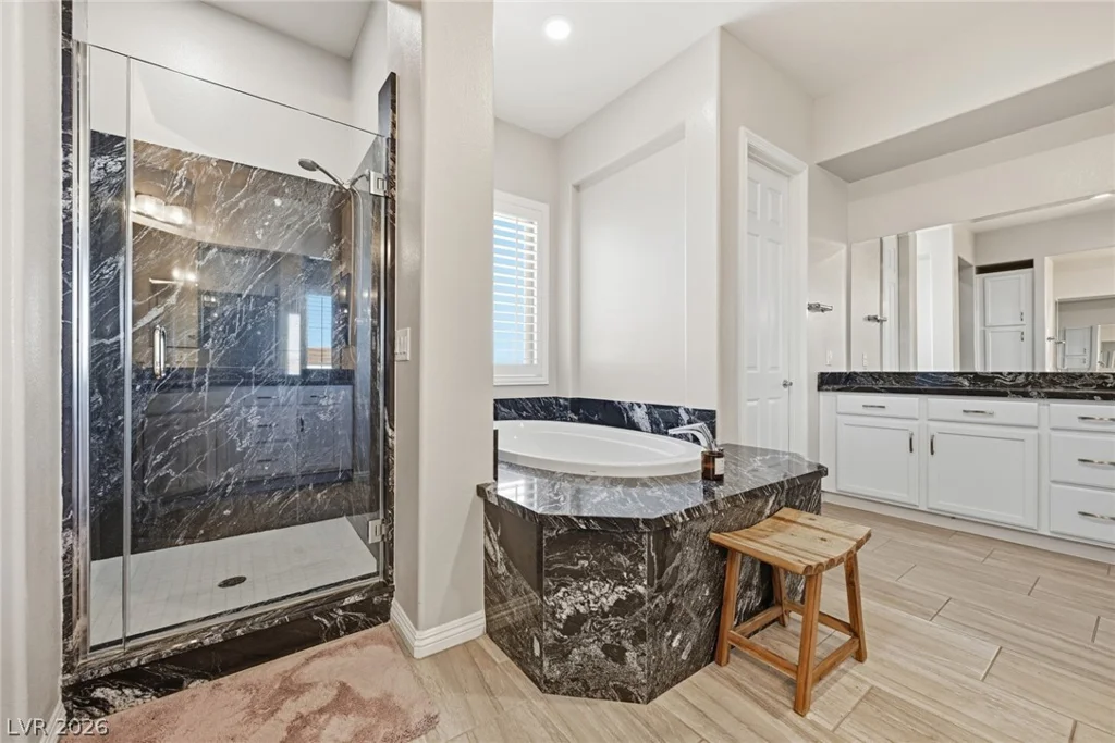 3922 Jacob Lake, Las Vegas, NV 89118