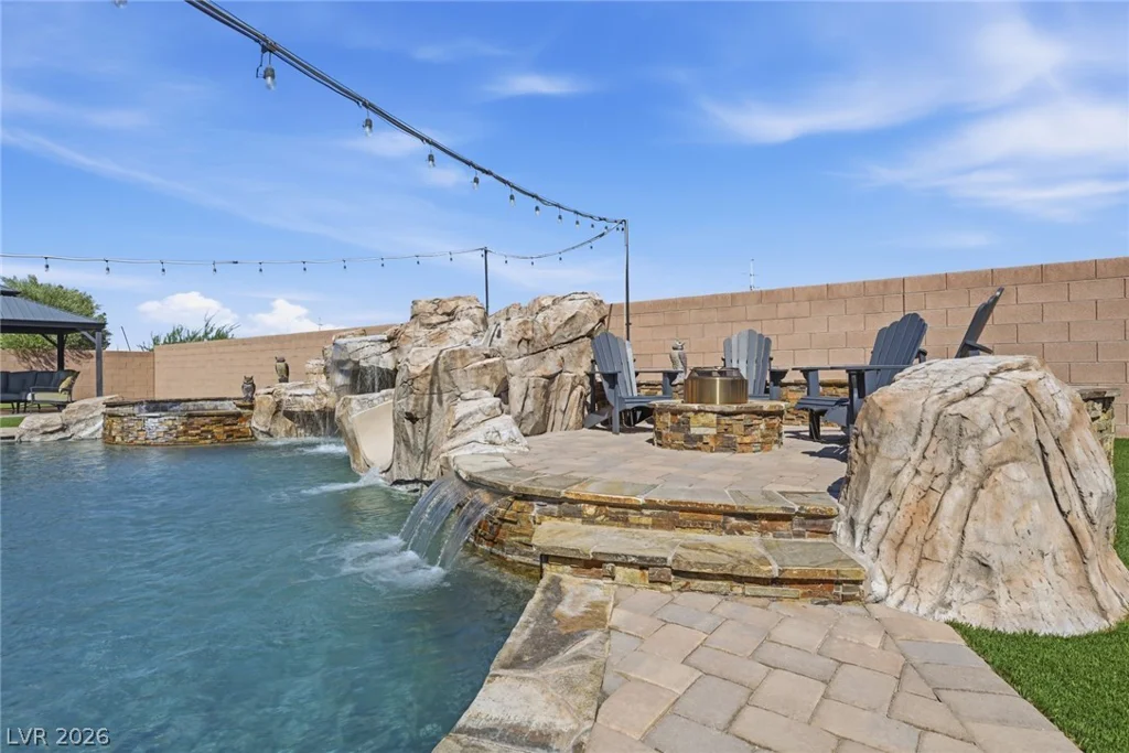 3922 Jacob Lake, Las Vegas, NV 89118