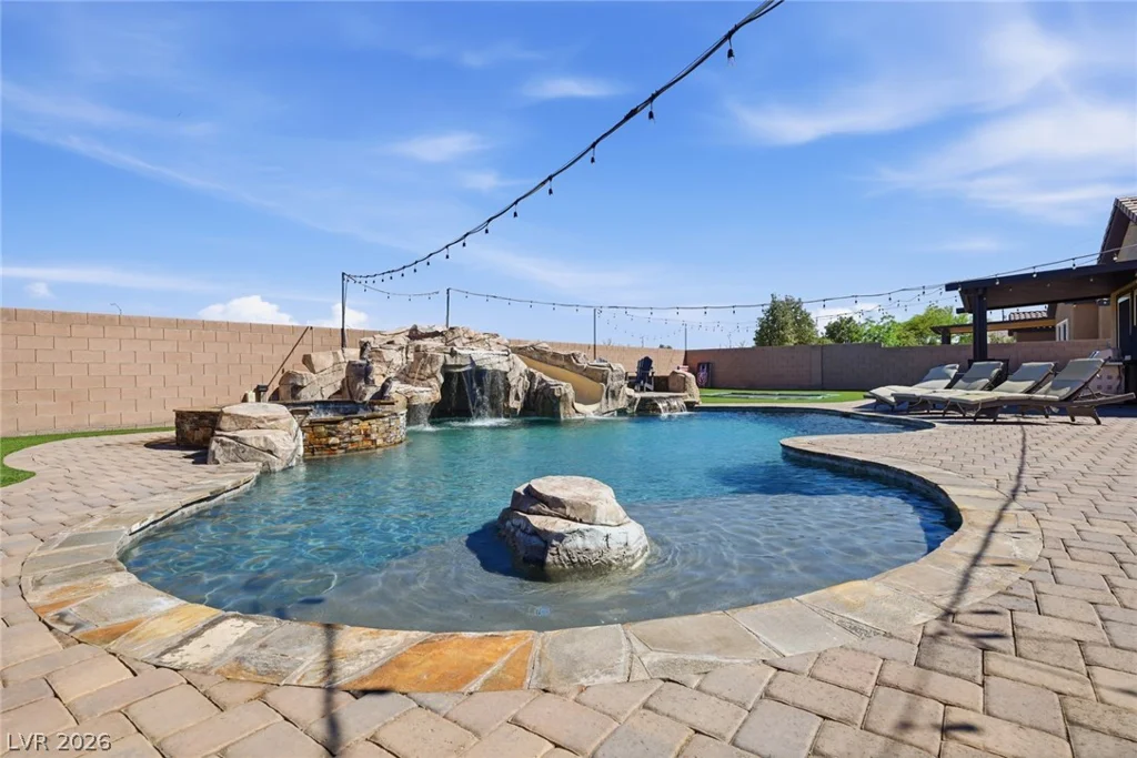 3922 Jacob Lake, Las Vegas, NV 89118