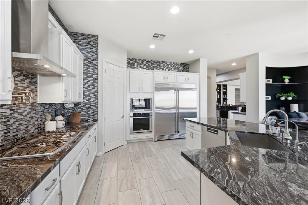 3922 Jacob Lake, Las Vegas, NV 89118