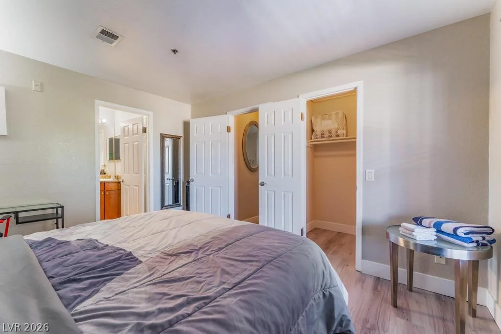 4200 Valley View, Las Vegas, NV 89103