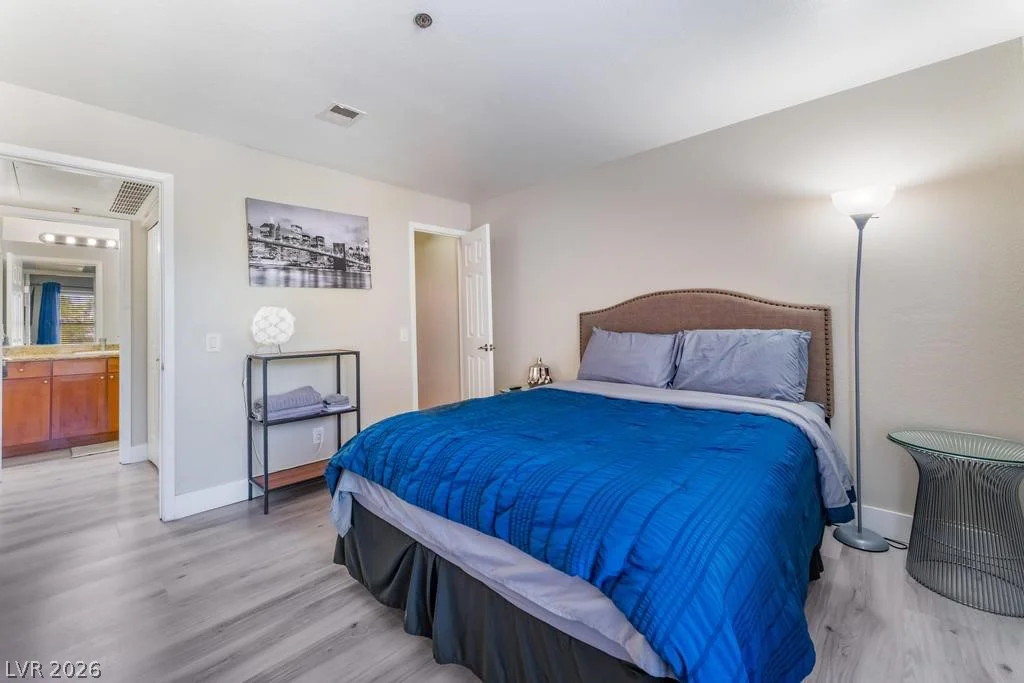 4200 Valley View, Las Vegas, NV 89103