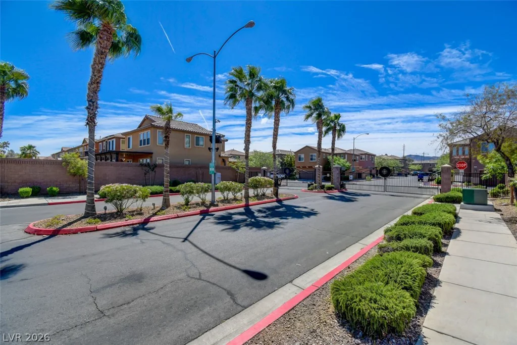 785 Crest Valley, Henderson, NV 89011