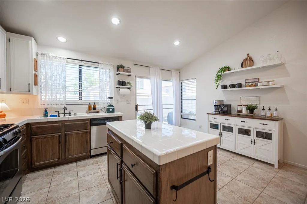 1702 Council Bluff, North Las Vegas, NV 89031