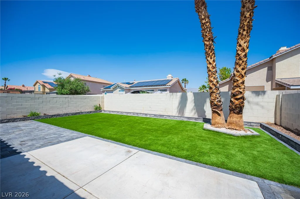 1702 Council Bluff, North Las Vegas, NV 89031