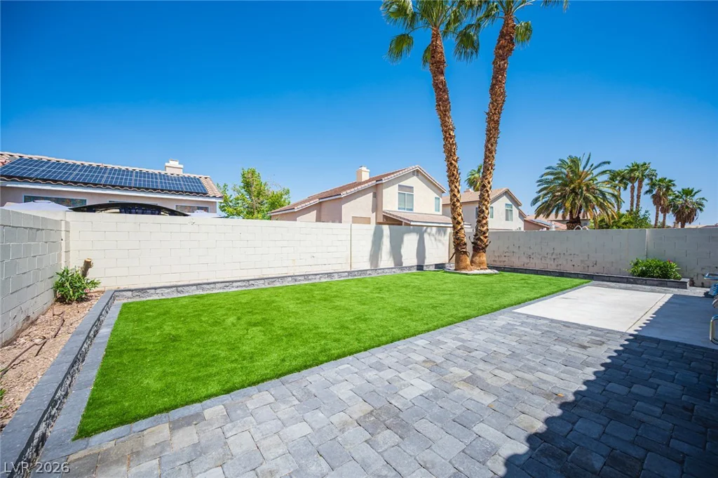 1702 Council Bluff, North Las Vegas, NV 89031