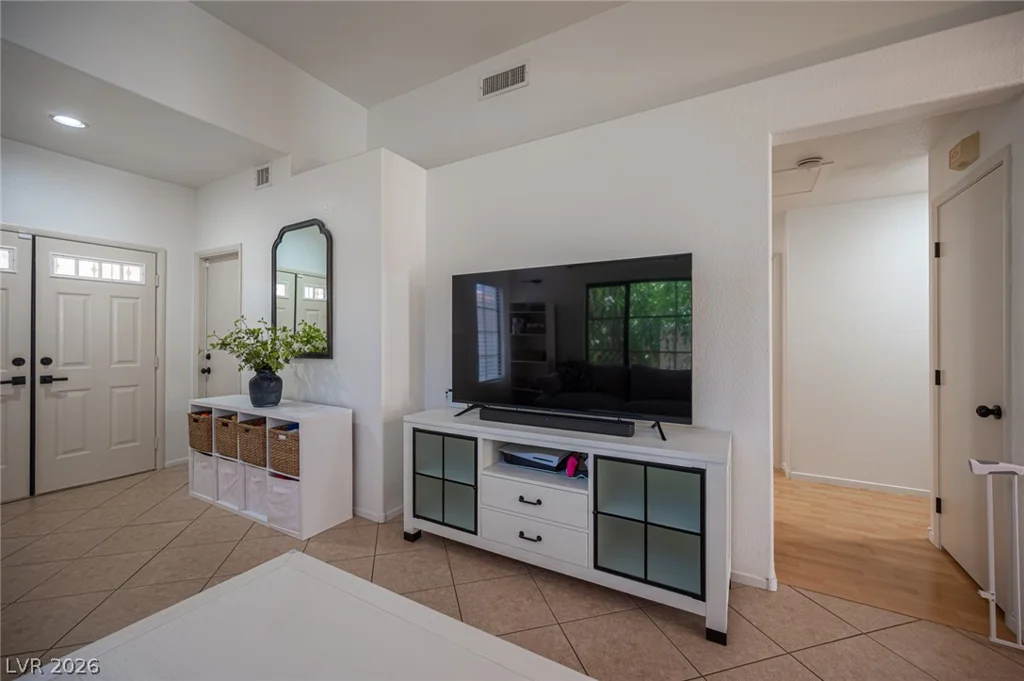 1702 Council Bluff, North Las Vegas, NV 89031