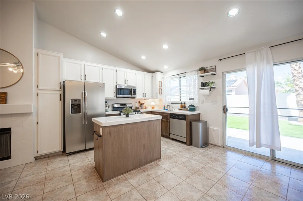1702 Council Bluff, North Las Vegas, NV 89031