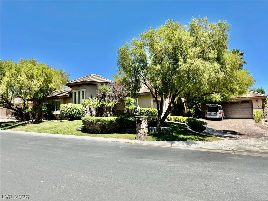 4738 Laurel Canyon, Las Vegas, NV 89129