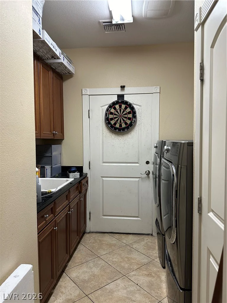 4738 Laurel Canyon, Las Vegas, NV 89129