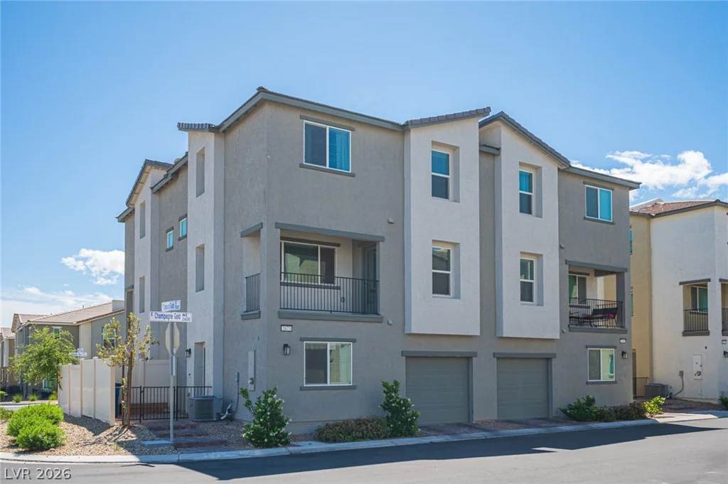 2673 Champagne Gold, North Las Vegas, NV 89086