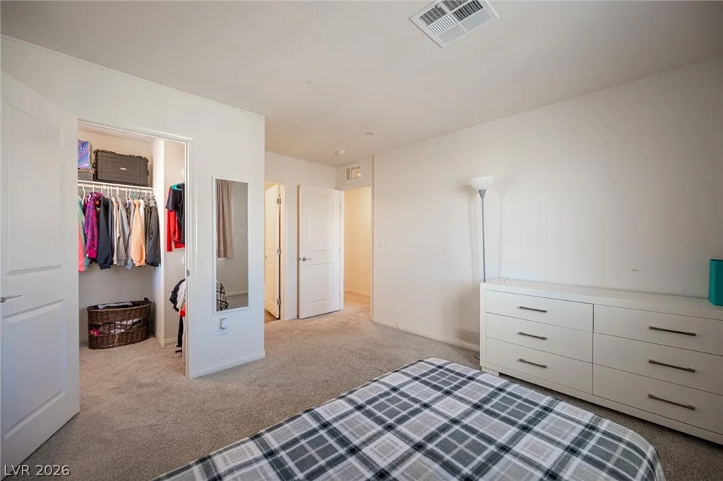 2673 Champagne Gold, North Las Vegas, NV 89086