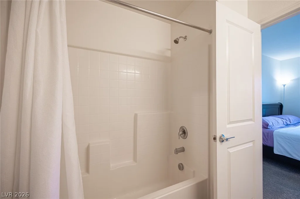 2673 Champagne Gold, North Las Vegas, NV 89086
