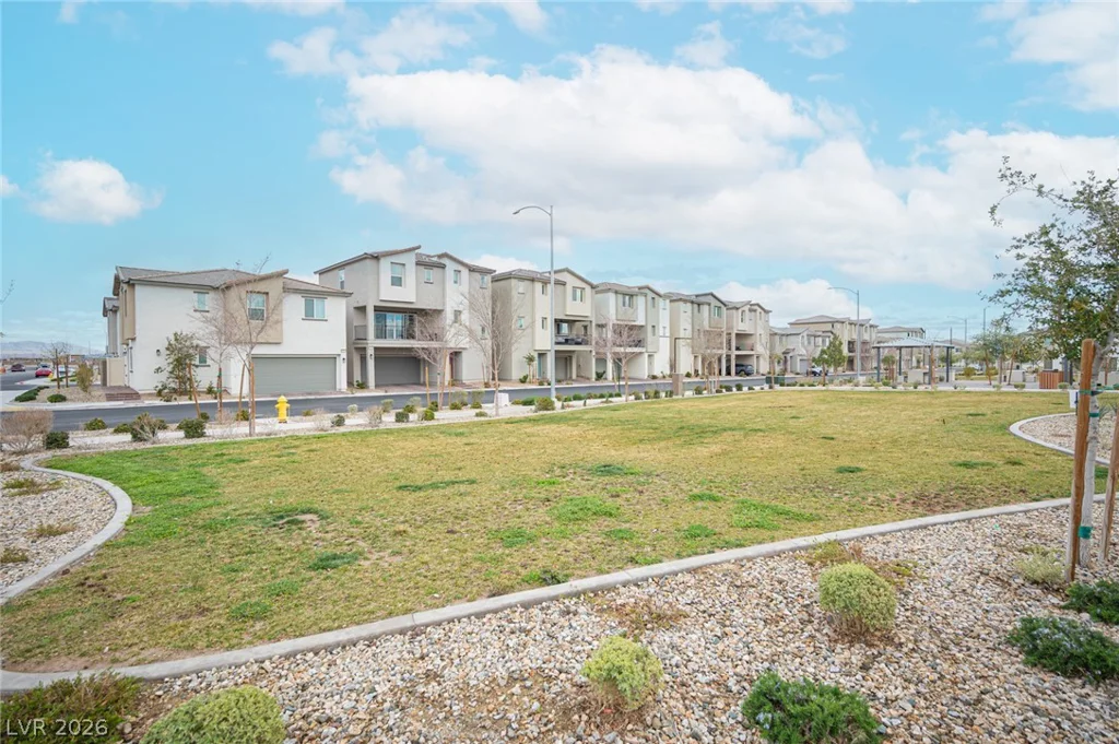 2673 Champagne Gold, North Las Vegas, NV 89086