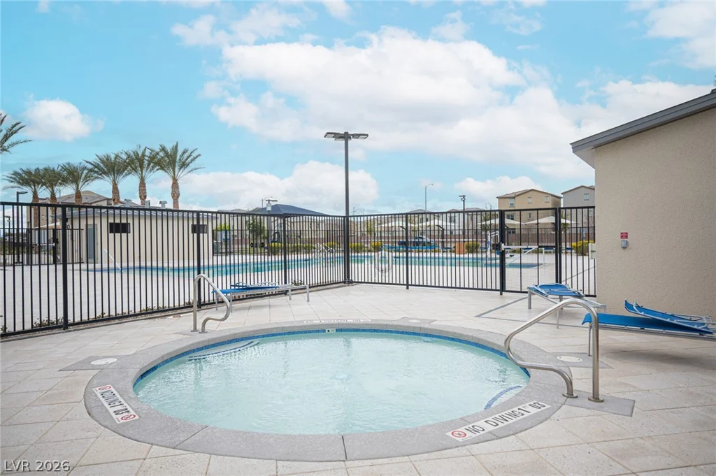 2673 Champagne Gold, North Las Vegas, NV 89086