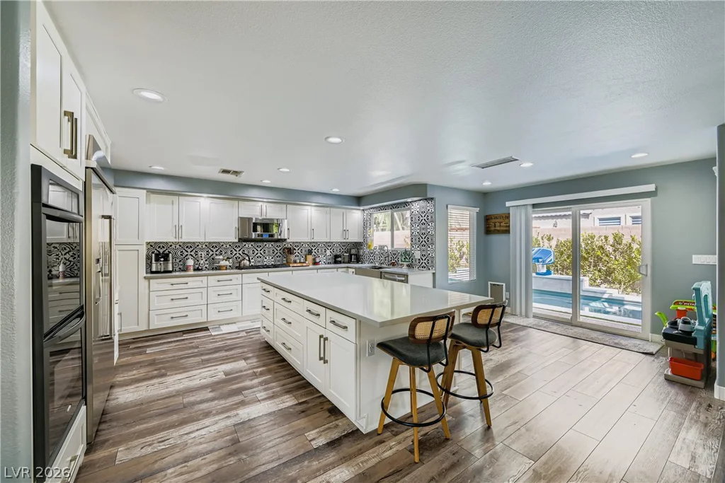 4104 Fabulous Finches, North Las Vegas, NV 89084