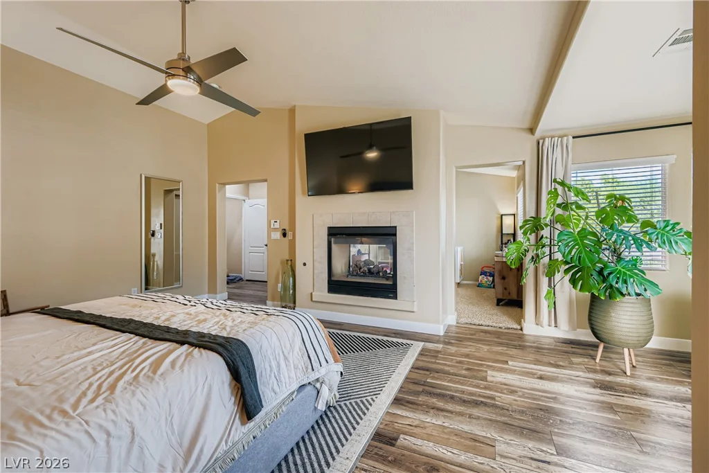 4104 Fabulous Finches, North Las Vegas, NV 89084