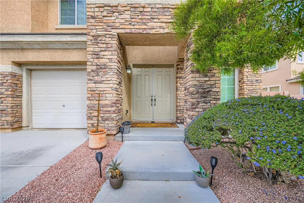 4104 Fabulous Finches, North Las Vegas, NV 89084