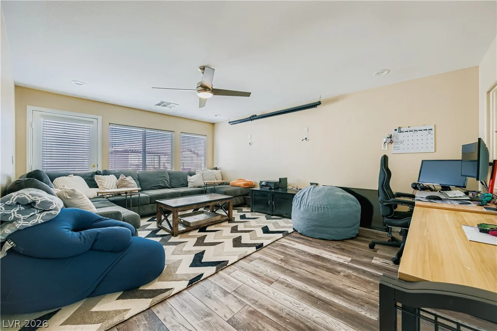 4104 Fabulous Finches, North Las Vegas, NV 89084