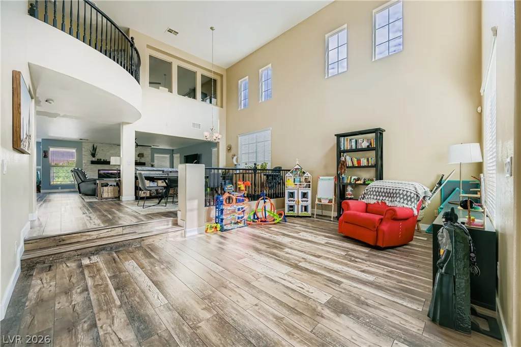 4104 Fabulous Finches, North Las Vegas, NV 89084