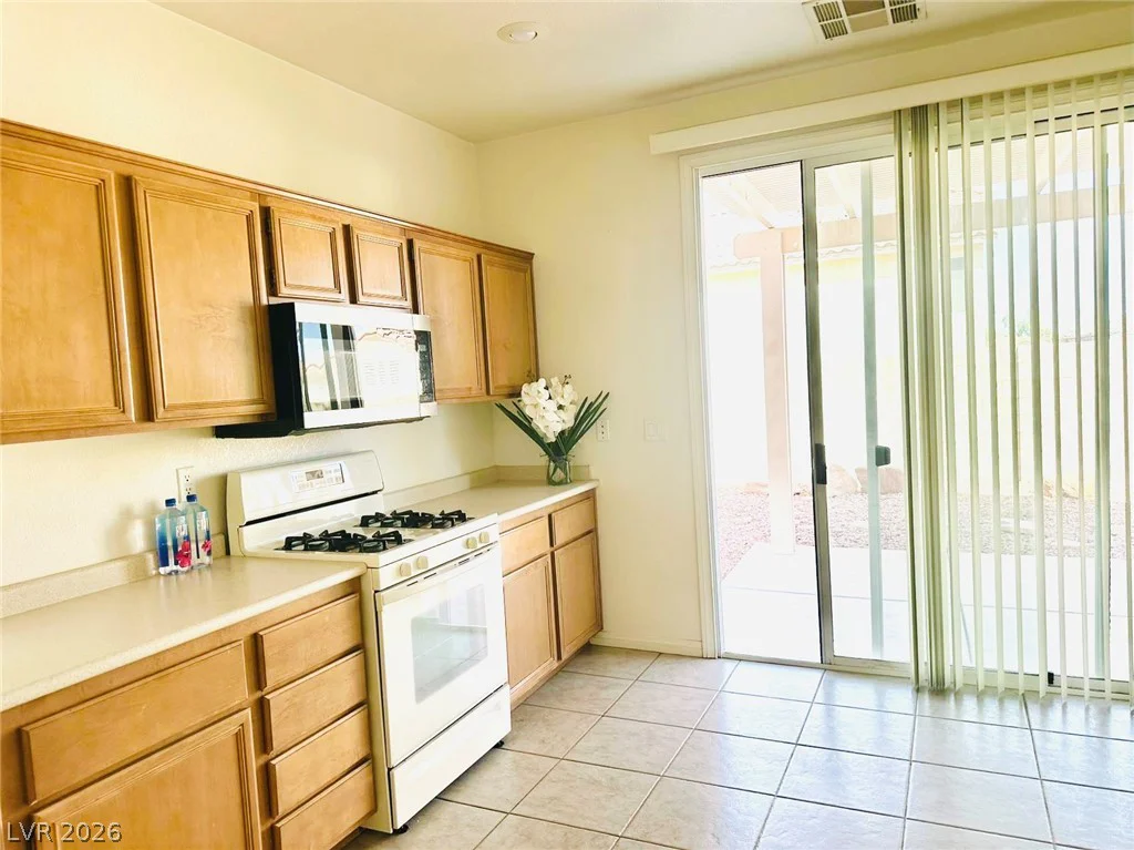 3090 Harbor Heights, Las Vegas, NV 89117