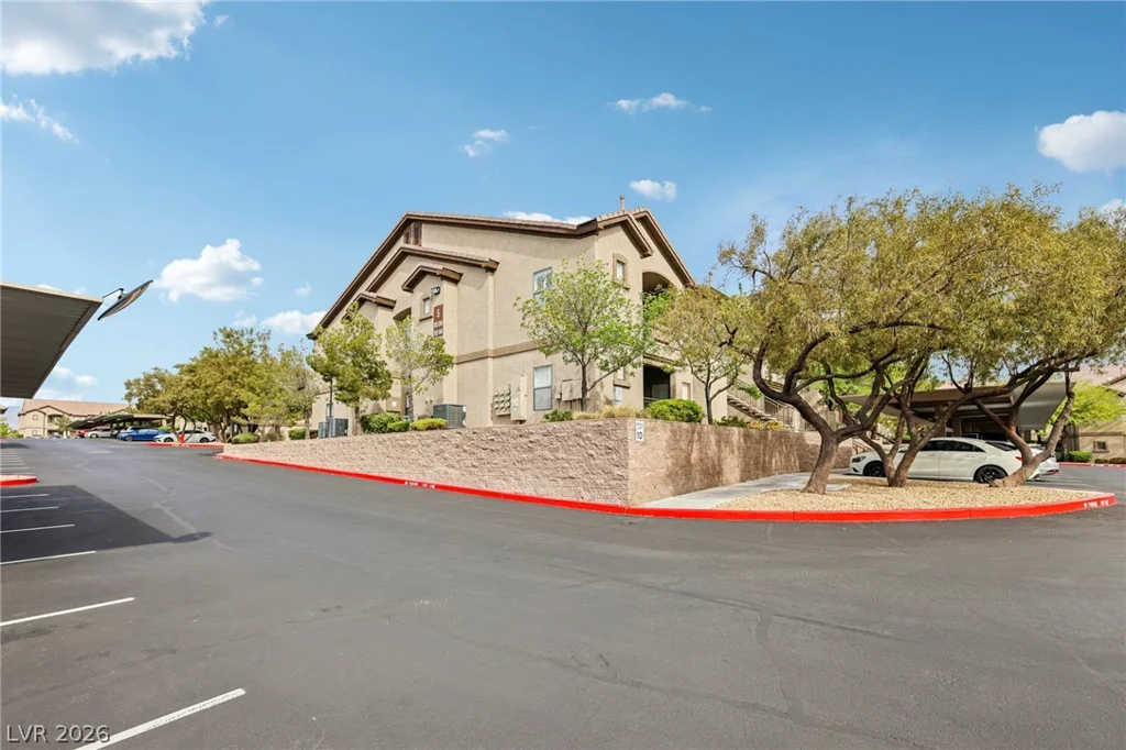 8250 Grand Canyon, Las Vegas, NV 89166