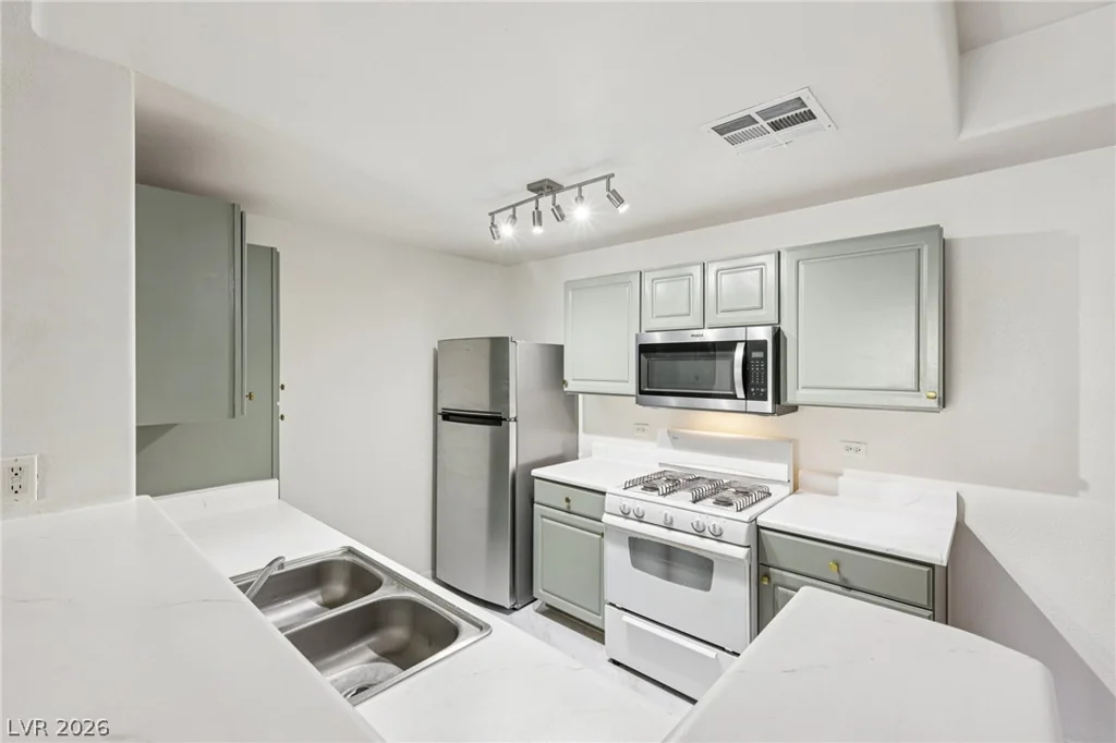 8250 Grand Canyon, Las Vegas, NV 89166