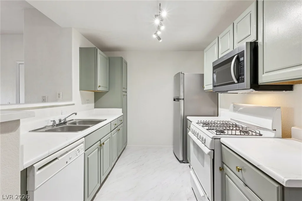 8250 Grand Canyon, Las Vegas, NV 89166