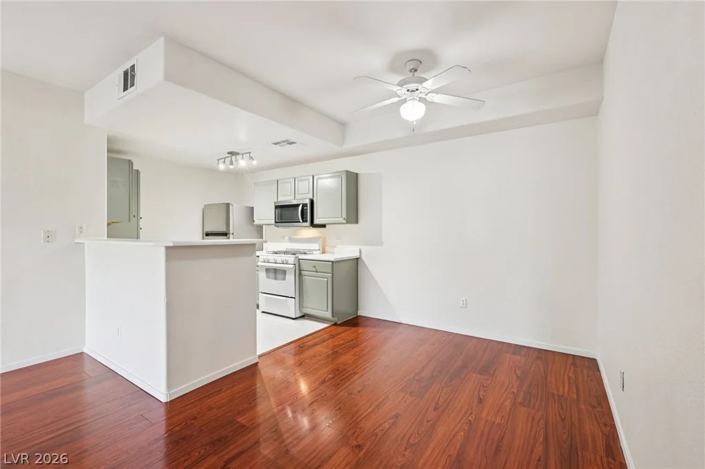 8250 Grand Canyon, Las Vegas, NV 89166