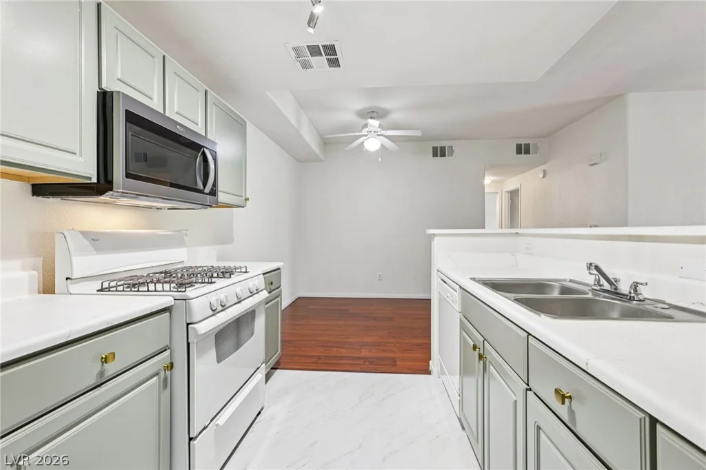 8250 Grand Canyon, Las Vegas, NV 89166