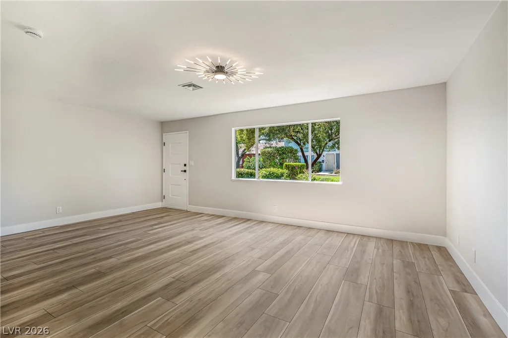 187 Greenbriar Townhouse, Las Vegas, NV 89121