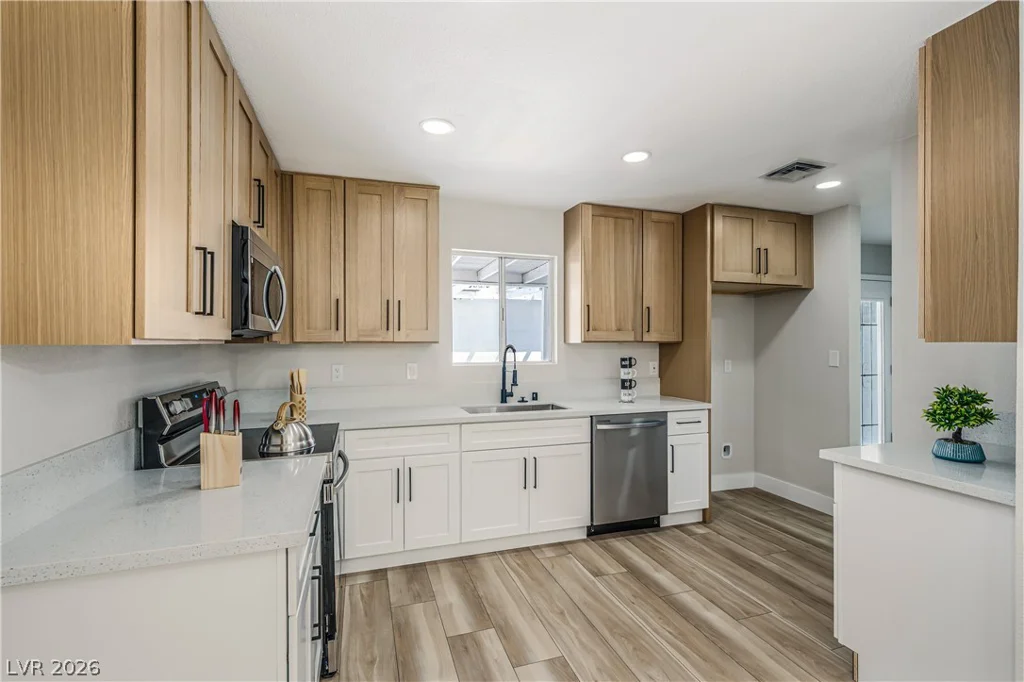 187 Greenbriar Townhouse, Las Vegas, NV 89121