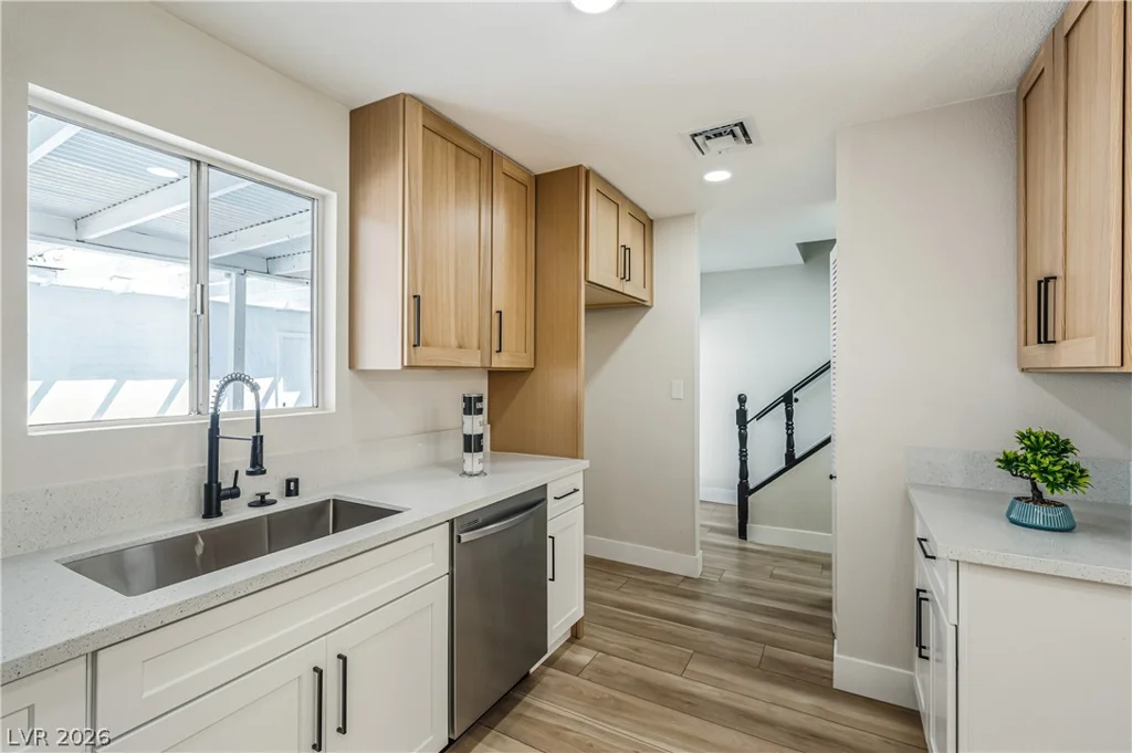 187 Greenbriar Townhouse, Las Vegas, NV 89121