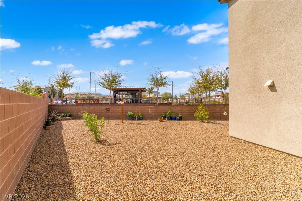 1422 Crimson Sunbird, North Las Vegas, NV 89084