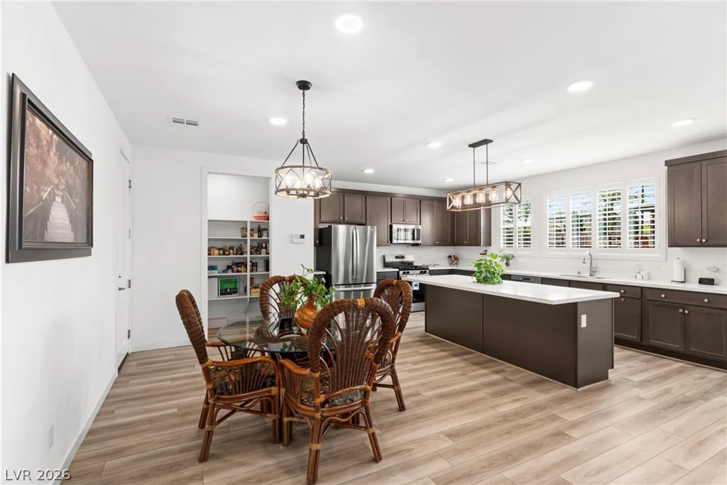 1422 Crimson Sunbird, North Las Vegas, NV 89084