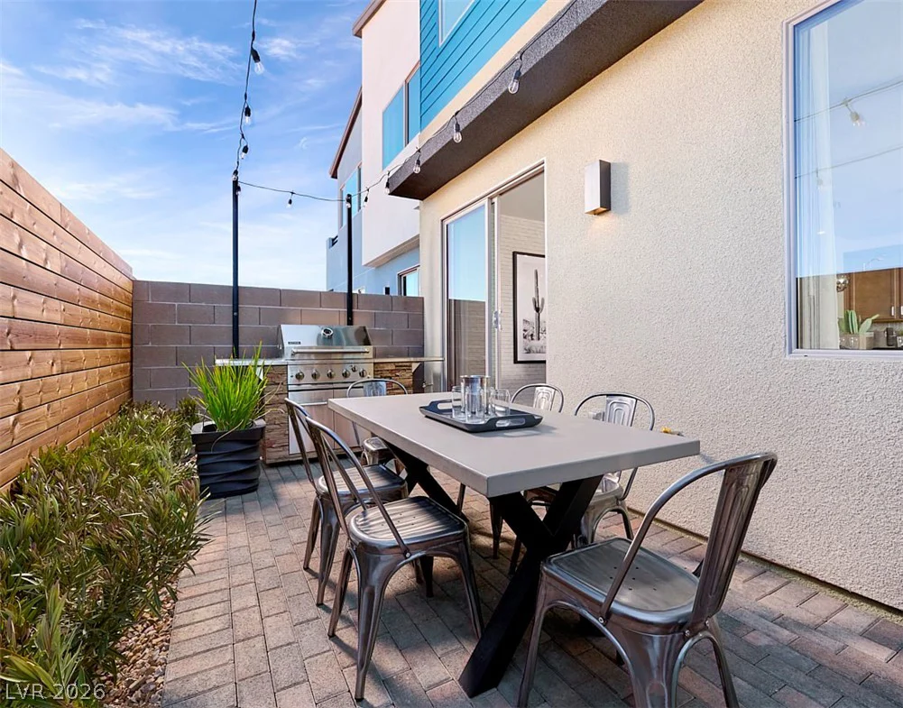 4294 Park Edge, Las Vegas, NV 89141
